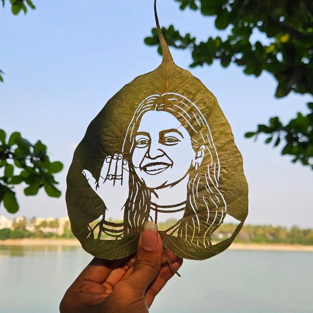 CUSTOM LEAF ART